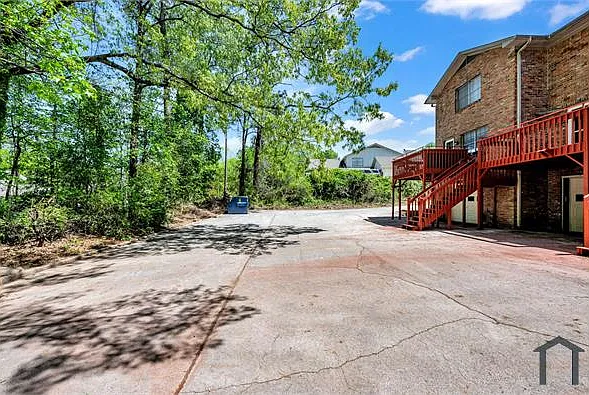 2136 Lynngate Dr #C — Photo 8