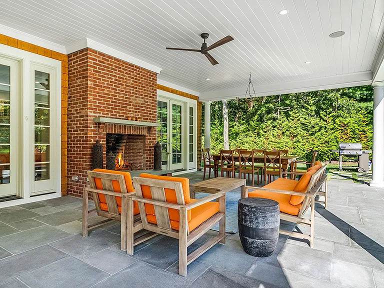 2 Hannahs Ct — Photo 28