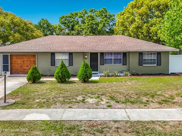 541 Edgehill Ave, Spring Hill, FL 34606