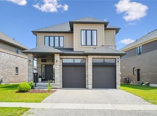 304 Carriage Way, Waterloo, ON N2K0C2