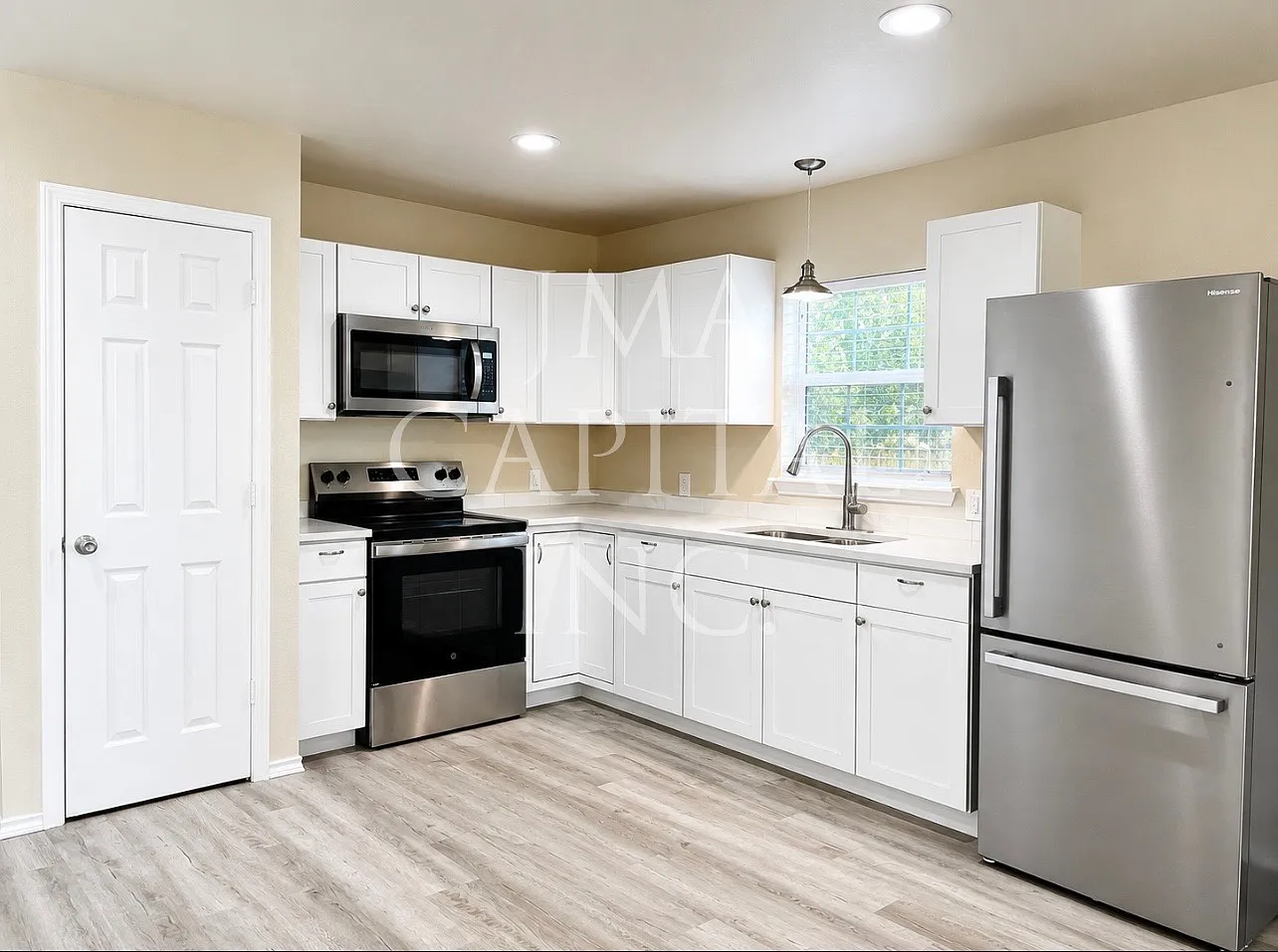 123 Palm St — Photo 2