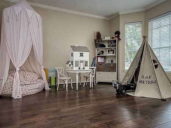 3rd image of 13011 Peach Meadow Dr