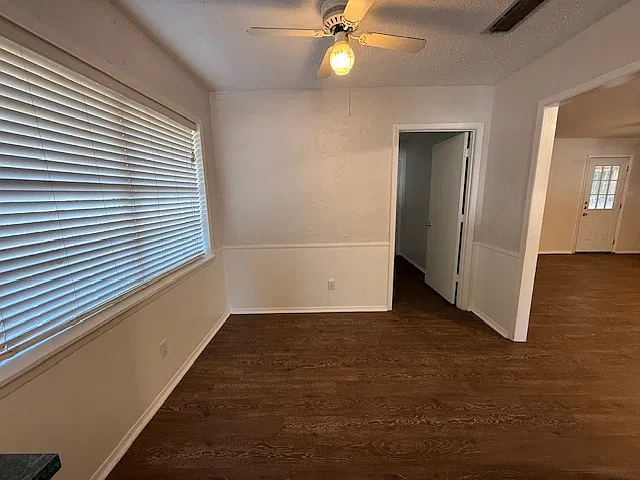 3 bed, 1920 sqft, $1,595 — Photo 3