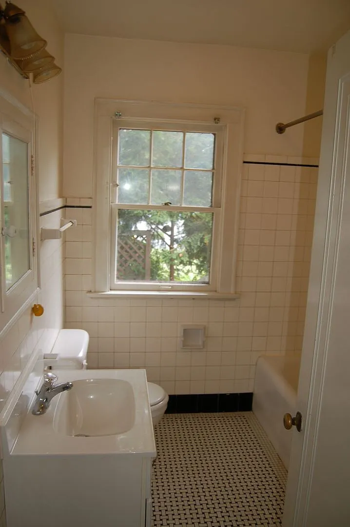 Building Photo - 1309 Vilas Ave