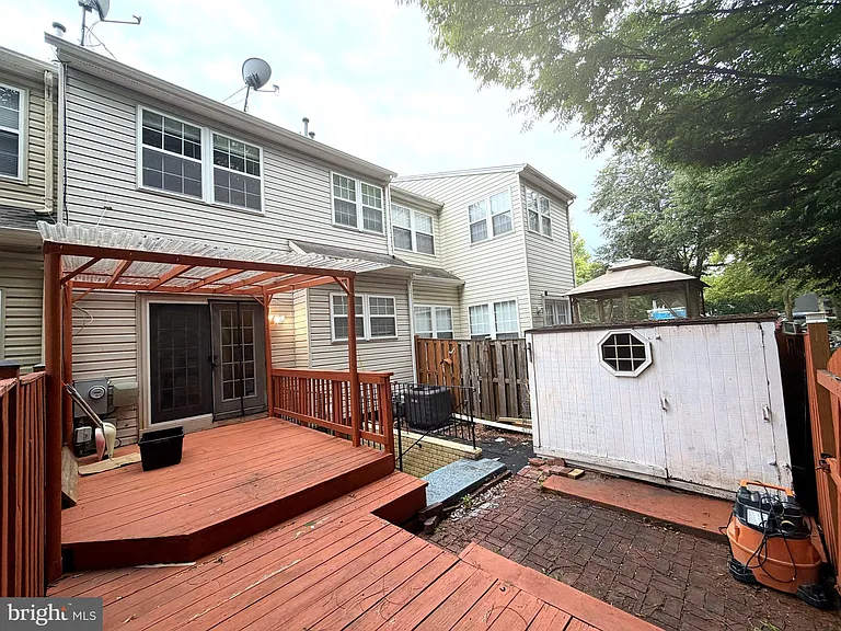 5944 Raina Dr — Photo 3