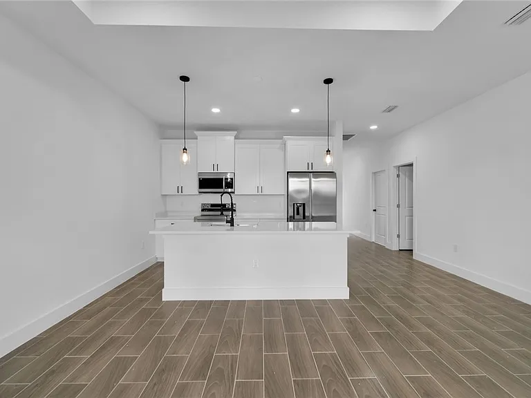 330 Gordon Ave S — Photo 15