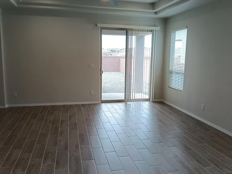 2327 Berkeley Ave — Photo 10