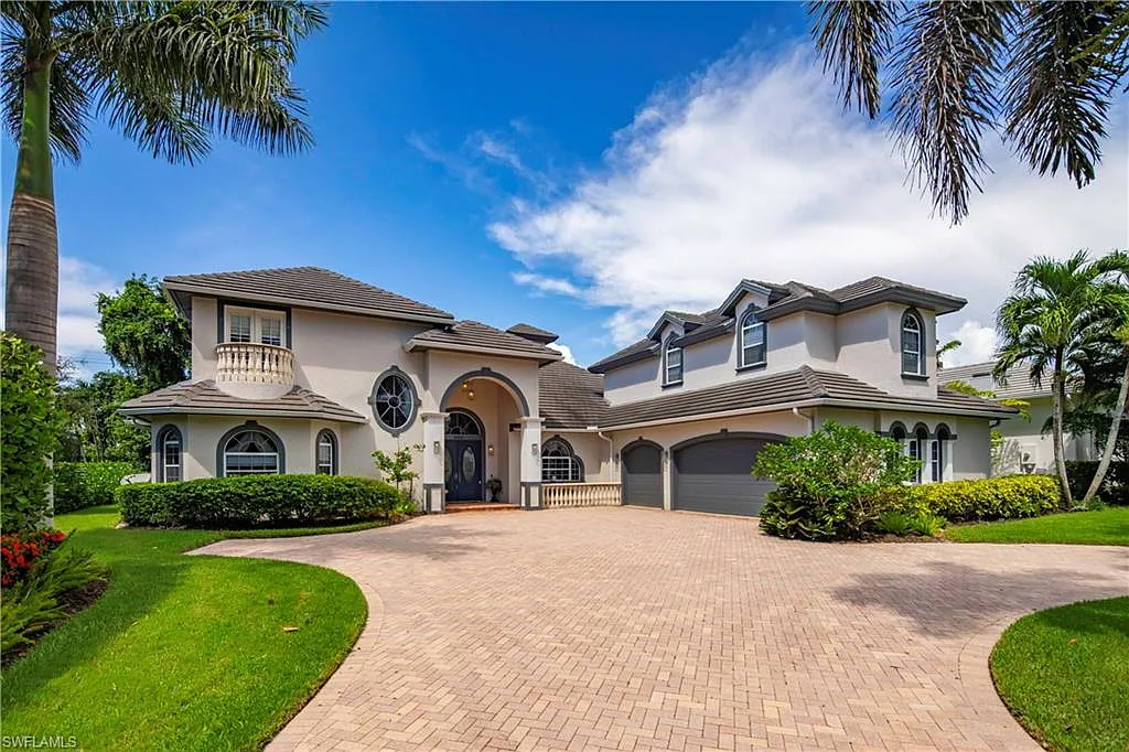 4 bed, 7.0 bath, 5567 sqft, $15,000 — Photo 1