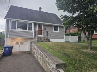 79 Hollywood Ave, Bridgeport, CT 06606