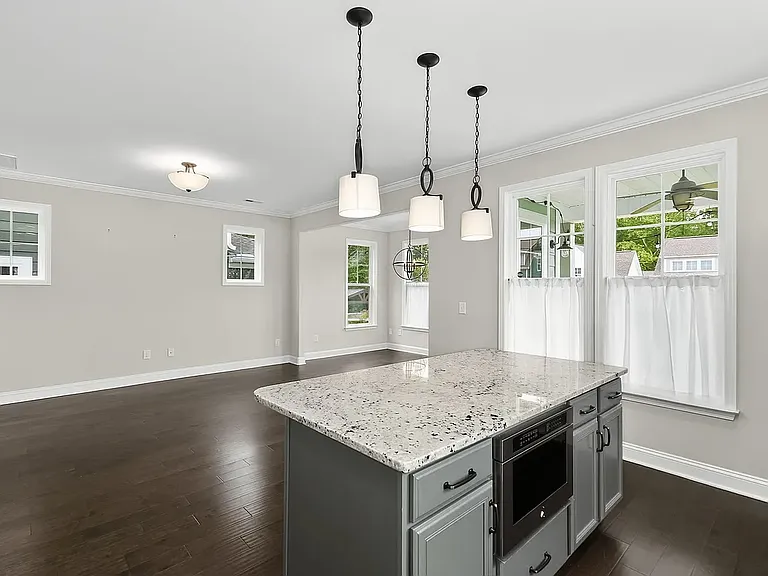 18 Cottage Knoll Cir — Photo 14