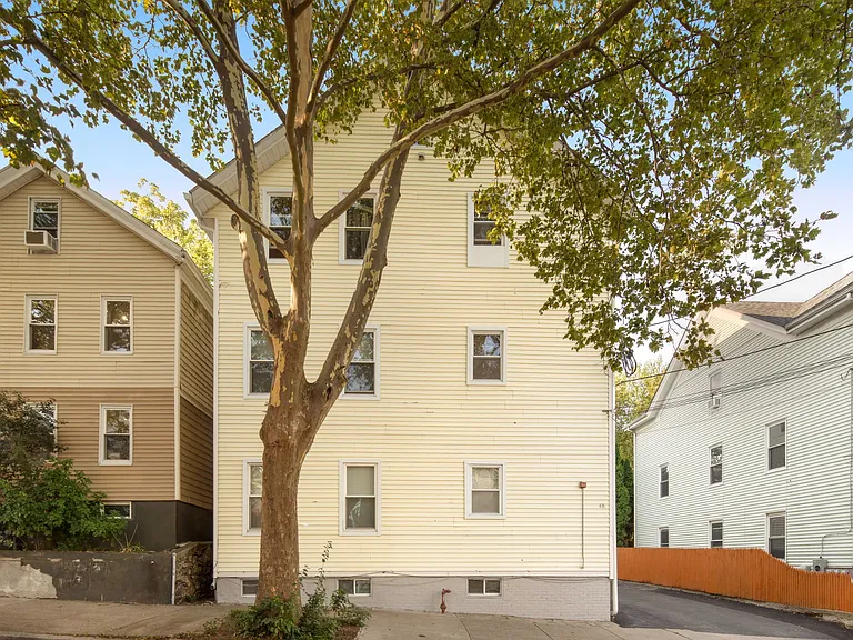 46 E Transit St #1R — Photo 16