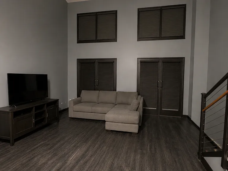 101 W Mission Blvd #314 — Photo 2