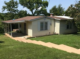 1921 Linhart Dr, Festus, MO 63028