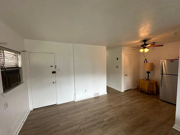 1227 W Marshall St #1 — Photo 12