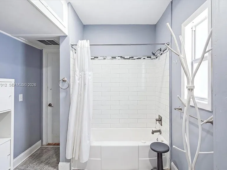 155 SW 28th Rd — Photo 17