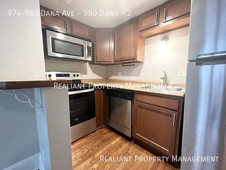 974-980 Dana Ave #2 — Photo 2