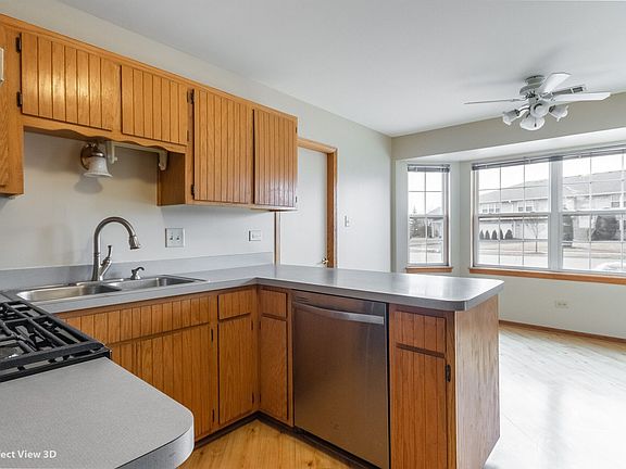 5th image of 15655 Centennial Ct