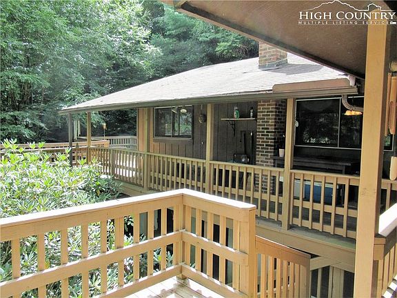 2nd image of 589 Clubhouse Dr