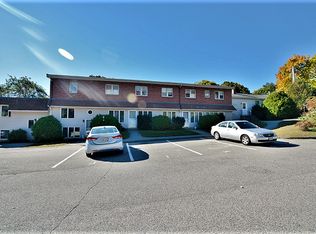 68 Brook Rd APT 7, Falmouth, ME 04105