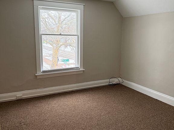 2nd image of 2 W 18th St #1/2