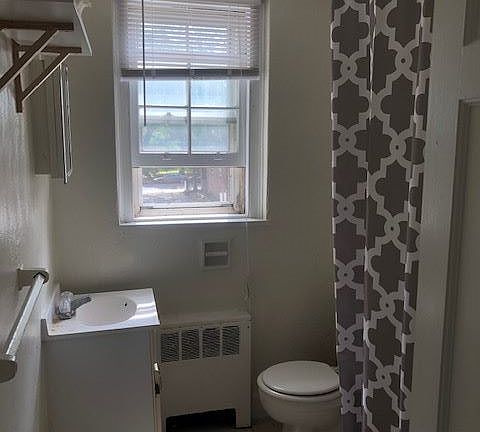 4th image of 673 Franklin Pl APT B-c