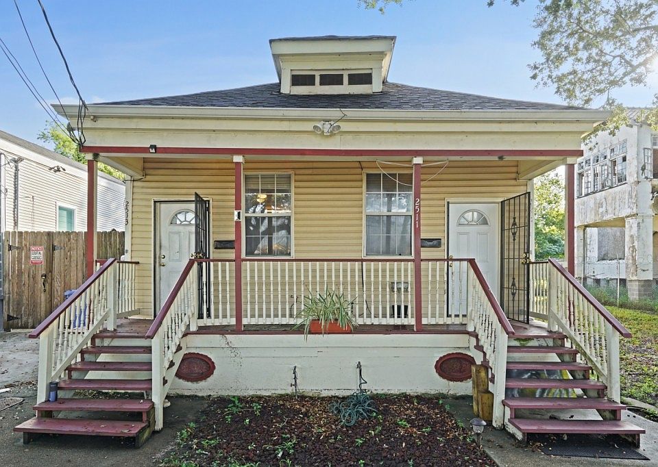 1st image of 2511-13 Banks St