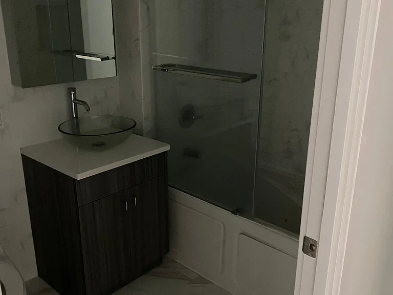 5 Grace Ave #3G — Photo 14
