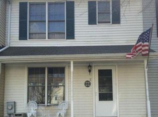 8 Woodbench Ct, Reisterstown, MD 21136