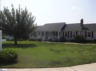 3 Foxwood Ct, Simpsonville, SC 29680