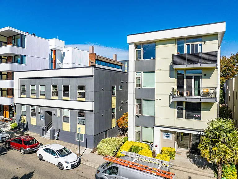 Bravo Apartments — Photo 30