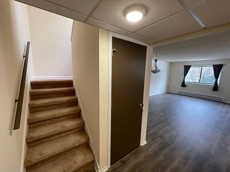 Wingra West Apartments — Photo 35