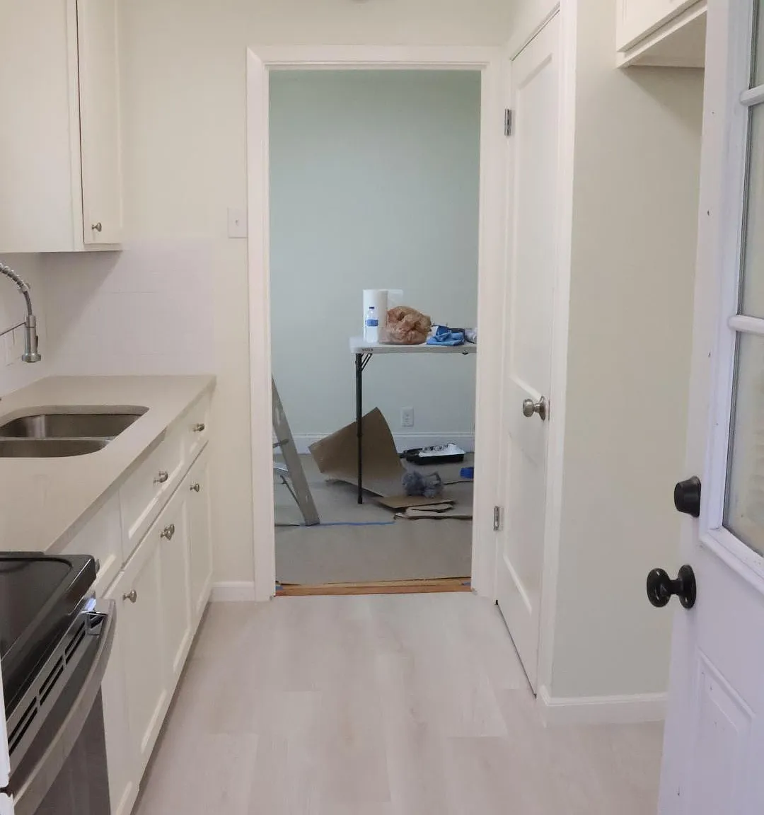3 bed, 1000 sqft, $1,795 — Photo 3