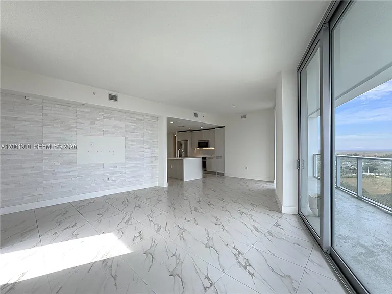 2000 Metropica Way #2009 — Photo 10