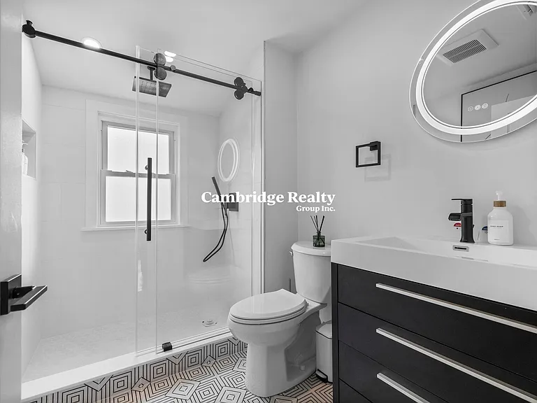 7 Dickson St #2T — Photo 12