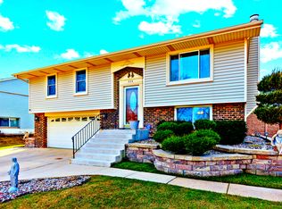 634 Hayward Ave, Streamwood, IL 60107