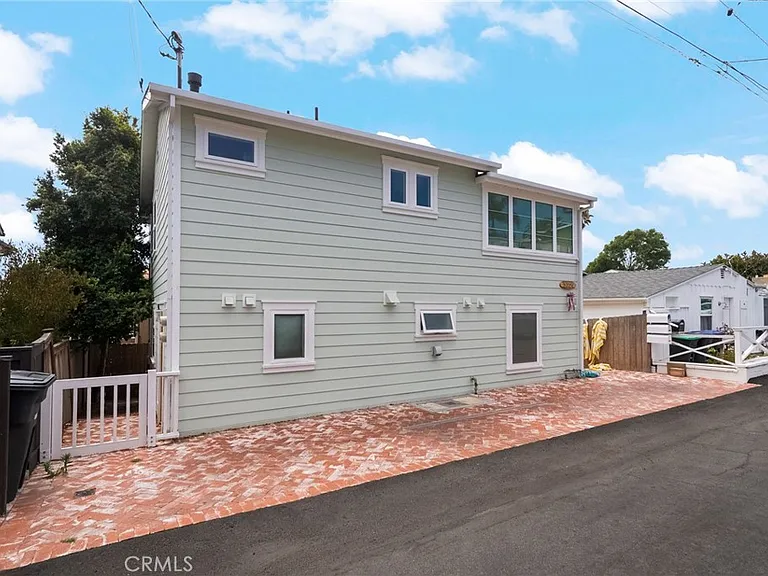 31729 Fairview Rd — Photo 1