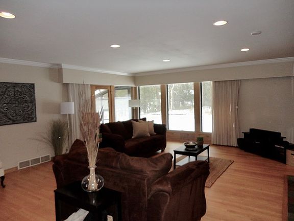 3rd image of 15755 Heather Hill Dr