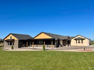 26393 Pheasant Landing Rd, Middleton, ID 83644