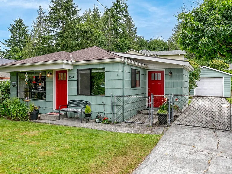 7009 Rainier Dr — Photo 17