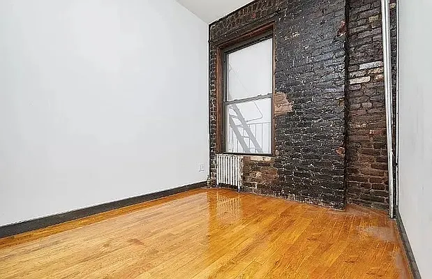 Rented by PocketBroker Inc | media 7