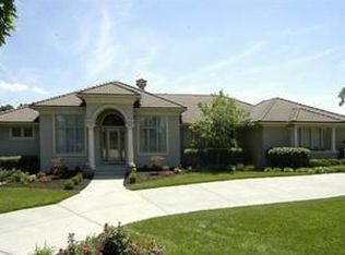 2613 W 112th St, Leawood, KS 66211