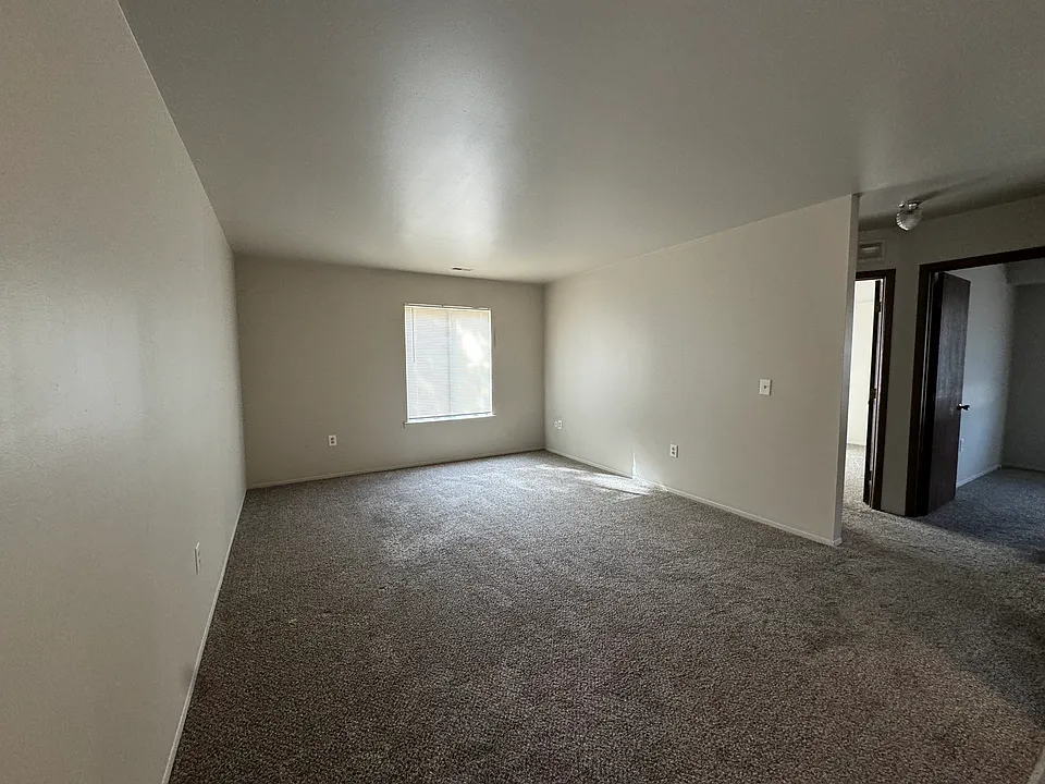 16431 E Ten Mile Rd #3
