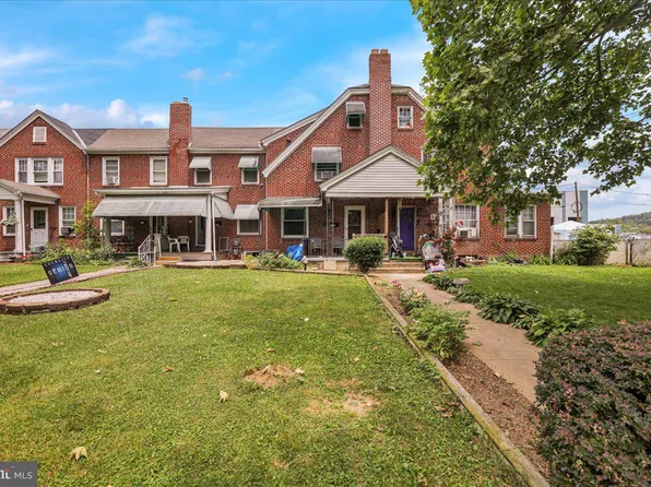 507 Locust St, Denver, PA 17517