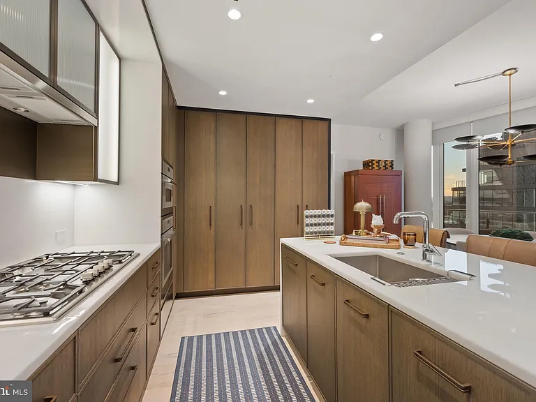 601 Wharf St SW #806 — Photo 6