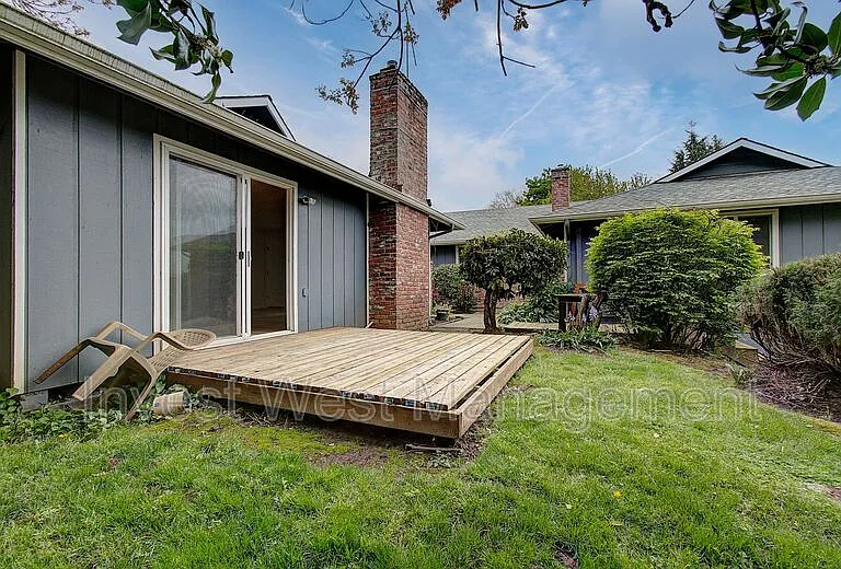 2920B Harney St — Photo 41