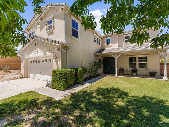 4th image of 43203 Fanchon Ave