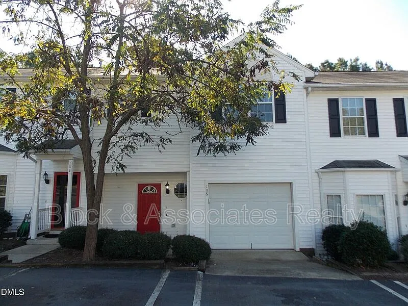 106 Pointe Crest Ct