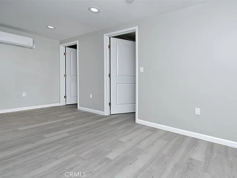 14336 Tiara St — Photo 9