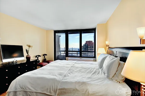 Sold by City Connections Realty | media 5
