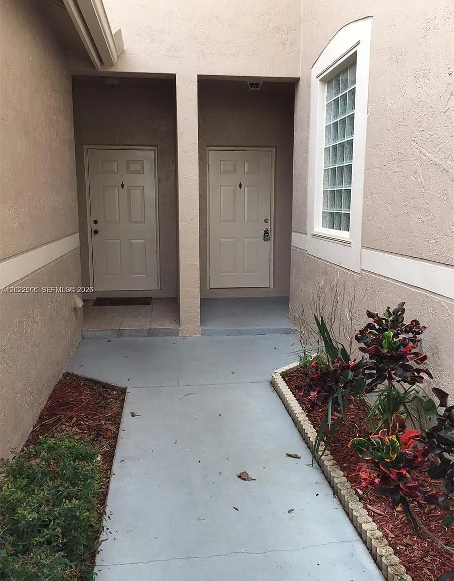 Sectors 3 & 4 Boundary Pl — Photo 4